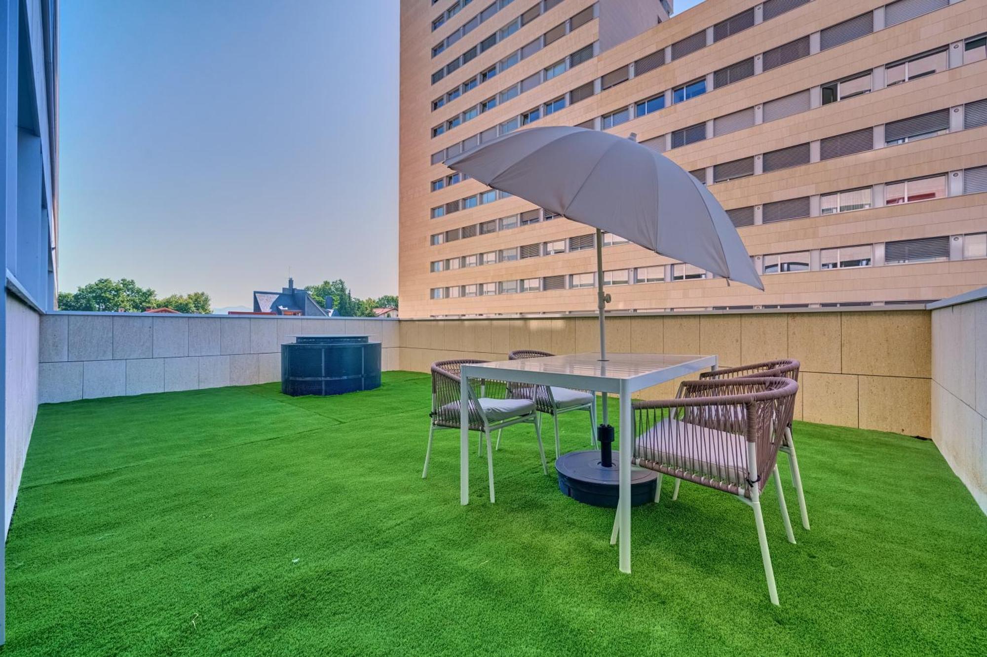Salesianos By Clabao Apartment Pamplona
