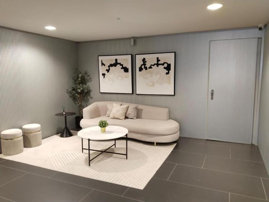 Salesianos By Clabao Apartment Pamplona